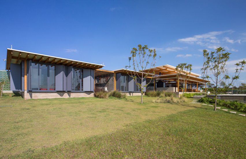 Exterior of Jurumirim House by Nitsche Arquitetos