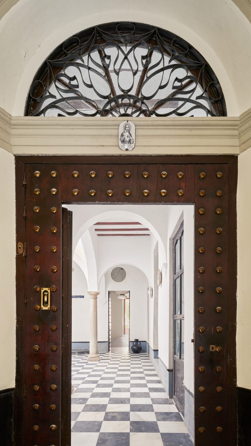 Casa Puerto by Lucas y Hernández-Gil