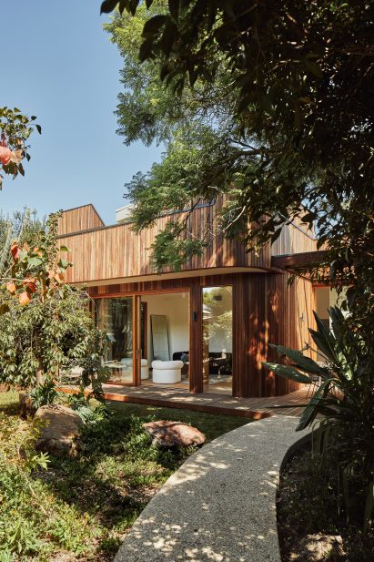 Curved wood extension