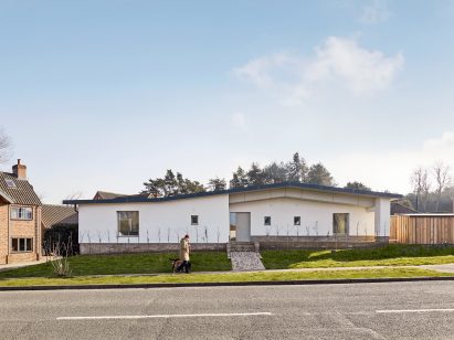 CobBauge House by Hudson Architects
