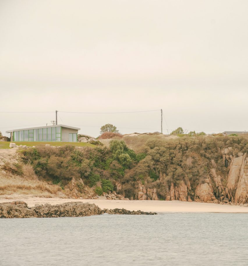 Cruit Island house by Pasparakis Friel