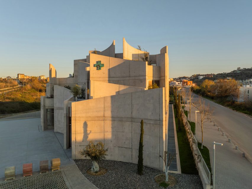 Vet hospital in Albania by Davide Macullo Architects
