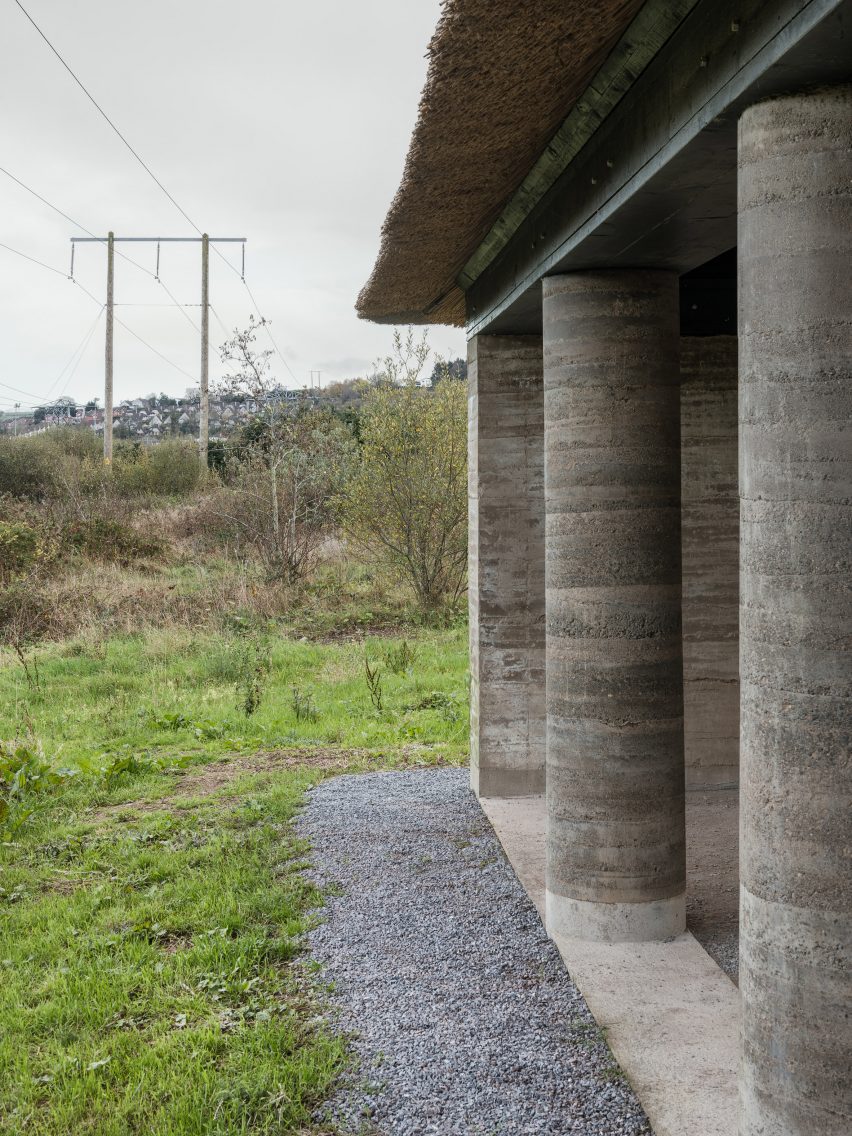 Dem Talamh rammed-earth shelter by Fuinneamh Workshop Architects