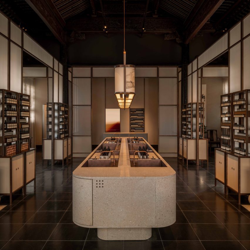 Aesop Suzhou Cangjie by Offhand Practice