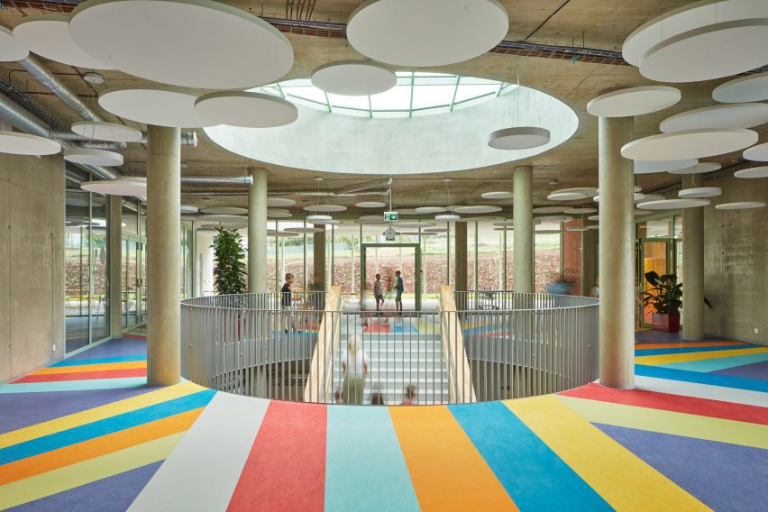 Frič Brothers Elementary School by Atelier 6