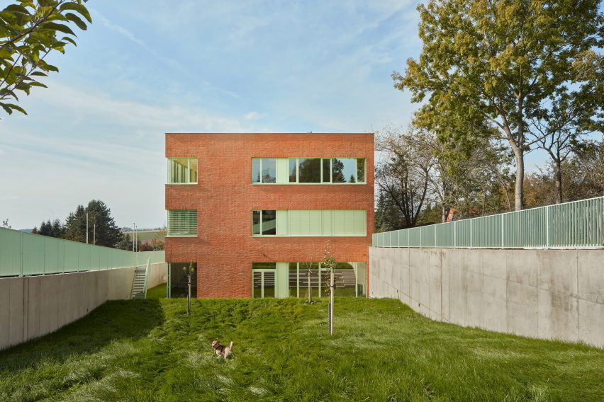 Frič Brothers Elementary School by Atelier 6