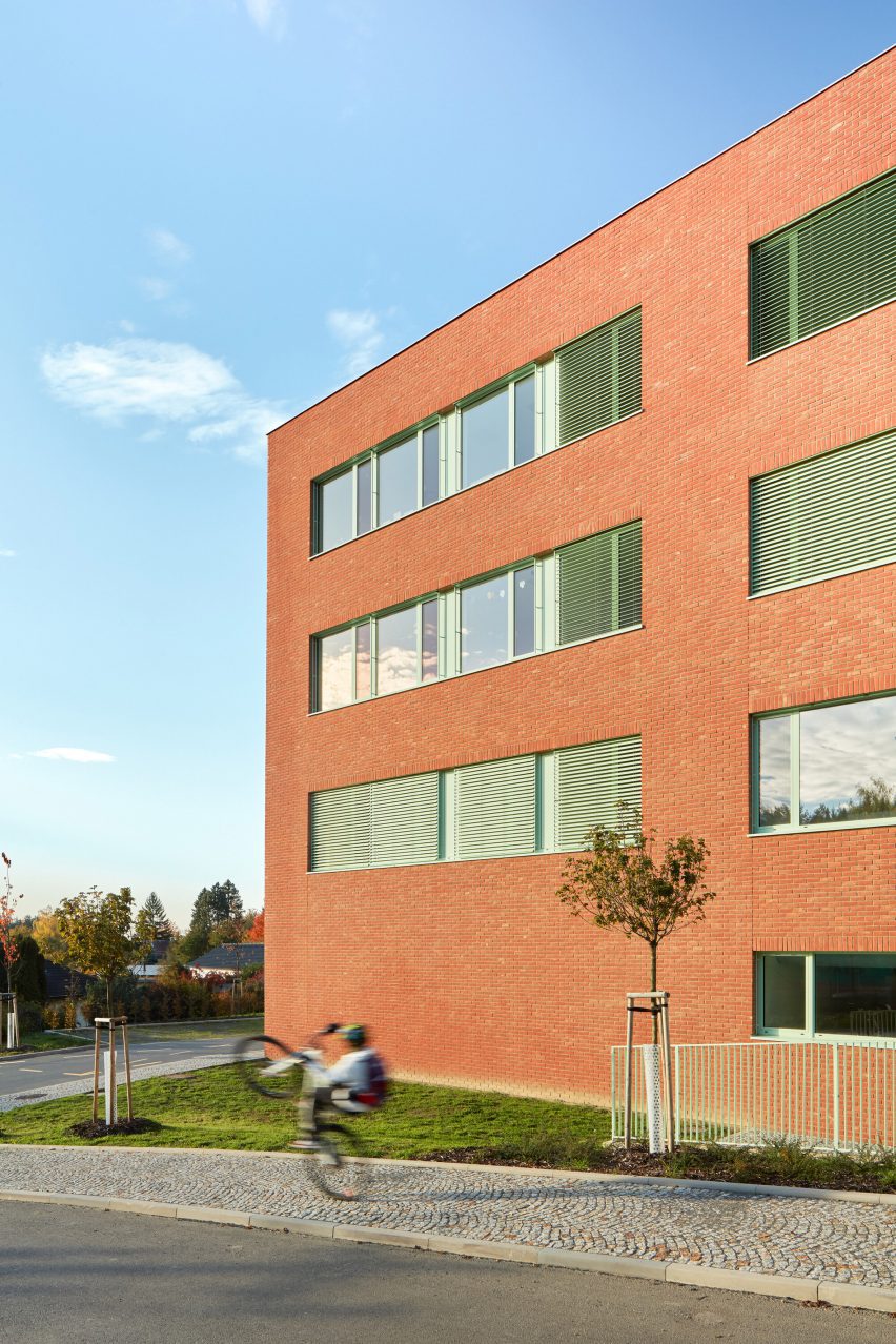 Frič Brothers Elementary School by Atelier 6