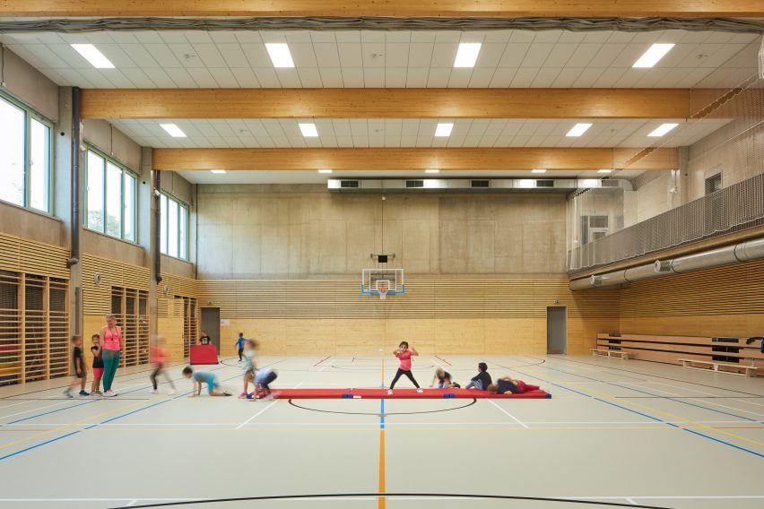 Frič Brothers Elementary School by Atelier 6