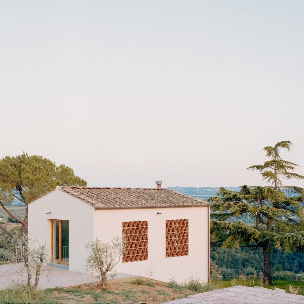 Exterior of Fienile N by Fōntego Architettura