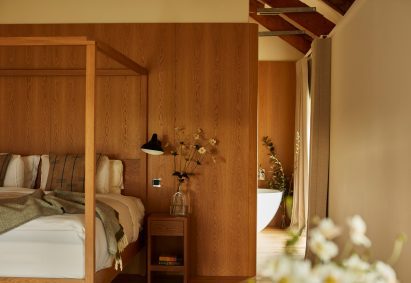 oak panelled bedroom