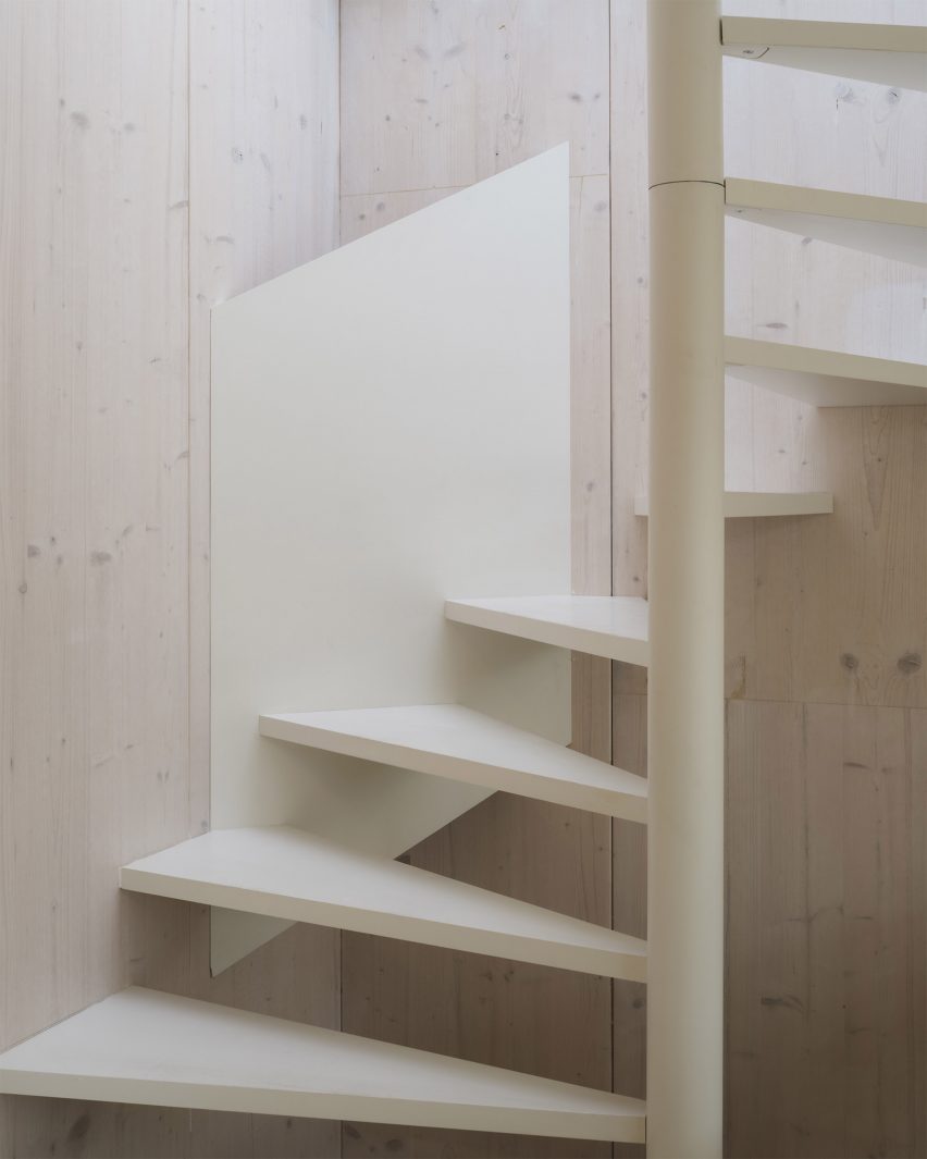Delmulle Delmulle Architecten's Glass Brick House