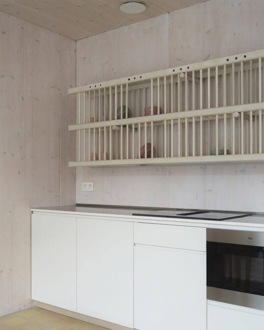 Delmulle Delmulle Architecten's Glass Brick House