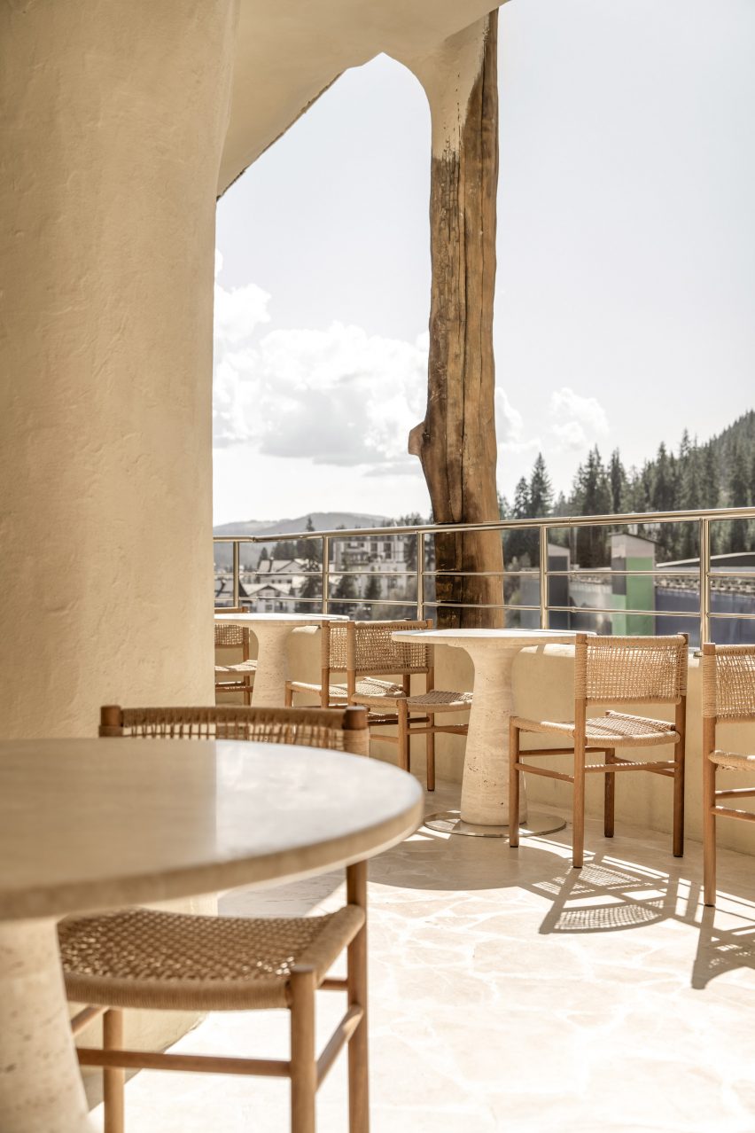Grybova Hata restaurant in Ukraine by YOD Group