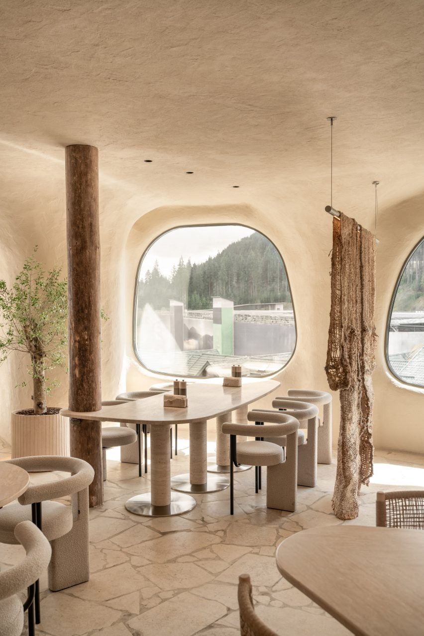Grybova Hata restaurant in Ukraine by YOD Group