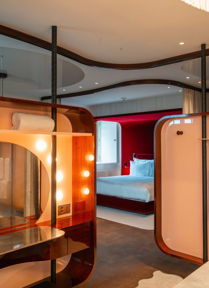 Les Trois Rois hotel by Herzog & de Meuron