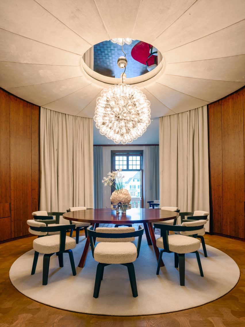 Les Trois Rois hotel by Herzog & de Meuron