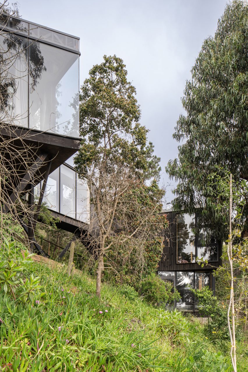Ignacio Correa Tripe Heights House