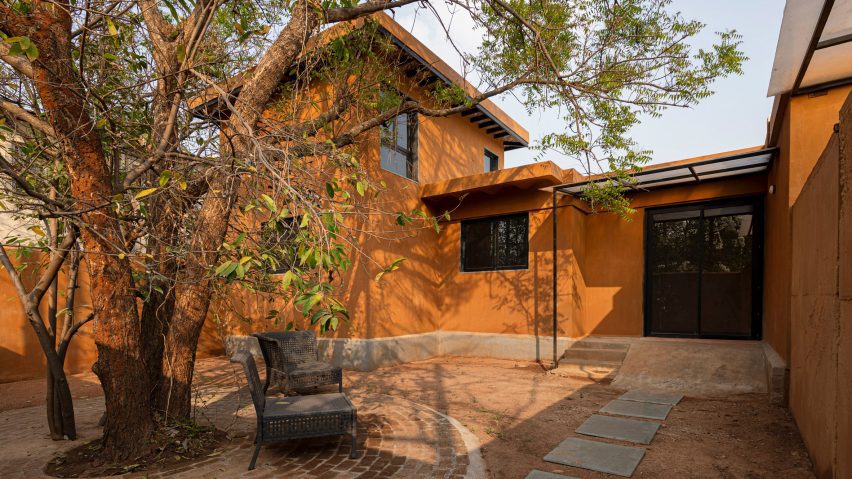 Soil and Soul Studio by Iki Builds