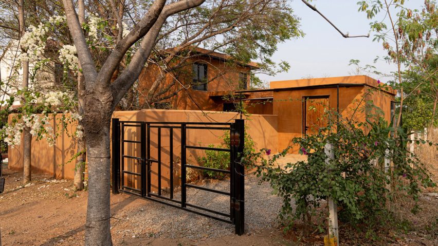 Soil and Soul Studio by Iki Builds