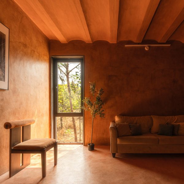 Soil and Soul Studio by Iki Builds