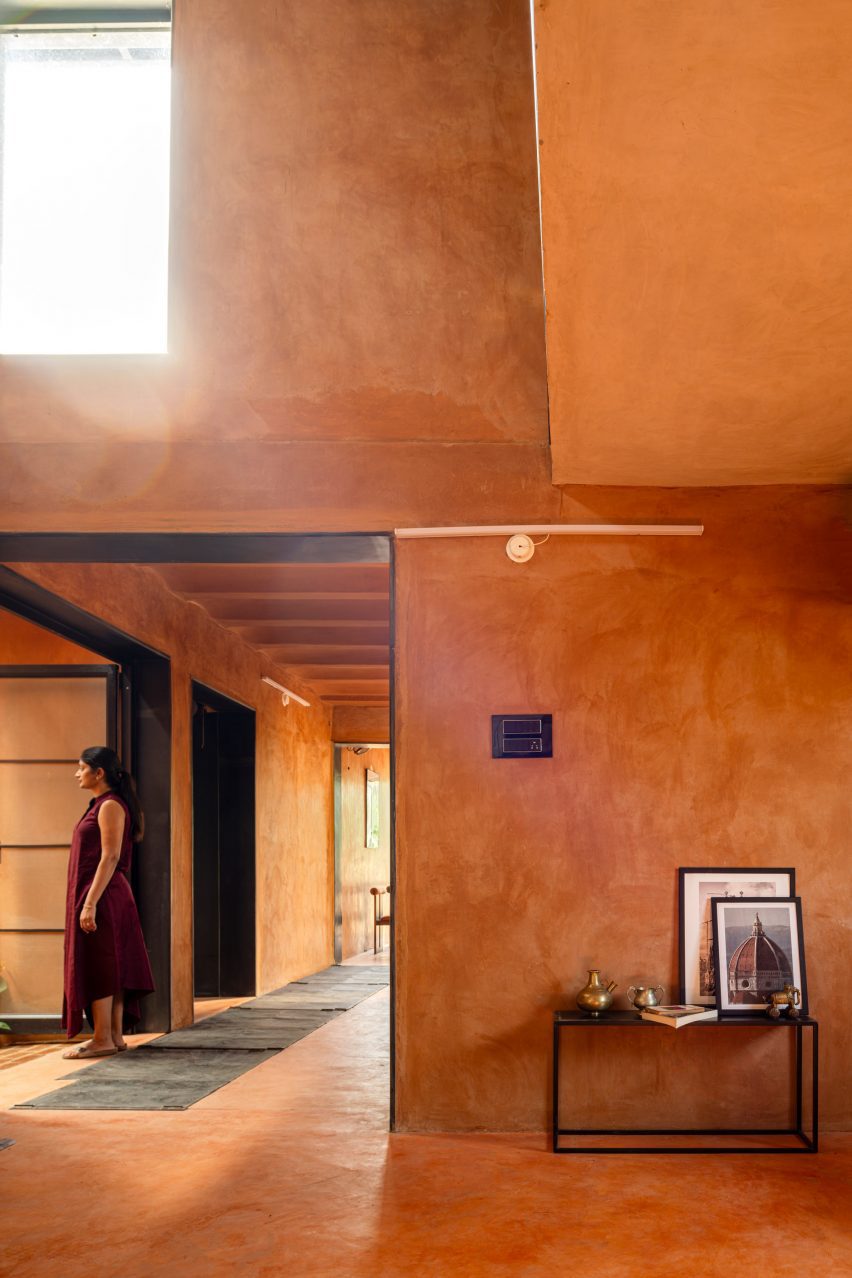 Soil and Soul Studio by Iki Builds