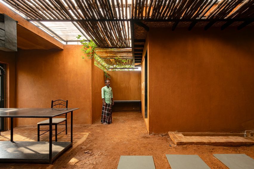 Soil and Soul Studio by Iki Builds