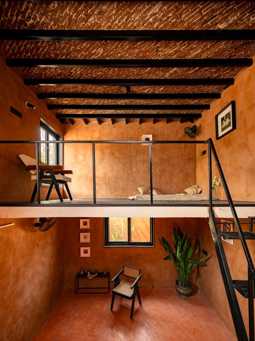 Soil and Soul Studio by Iki Builds