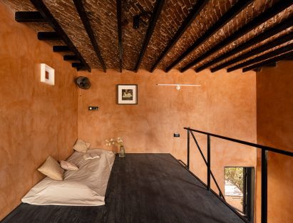 Mezzanine sleeping area