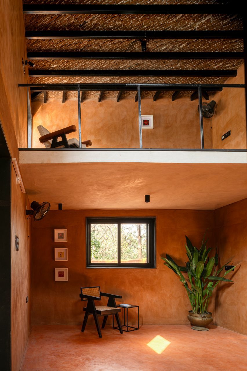 Soil and Soul Studio by Iki Builds