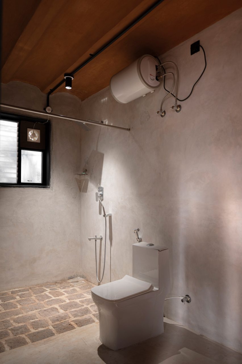 Soil and Soul Studio by Iki Builds