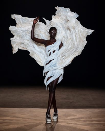 Crested-wave style dress