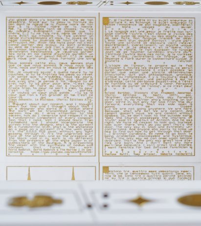 Chair with white and gold panels