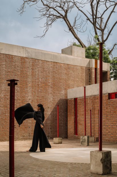 Plaza at Urmila Kanoria Black Box by Studio Sangath