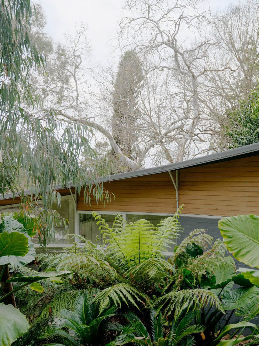 Coil House by Karen Abernethy Interiors and Architecture