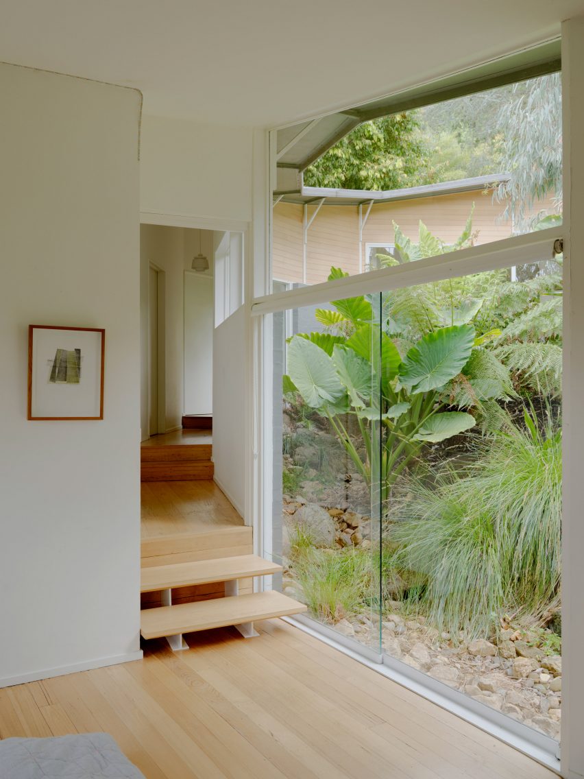 Coil House by Karen Abernethy Interiors and Architecture