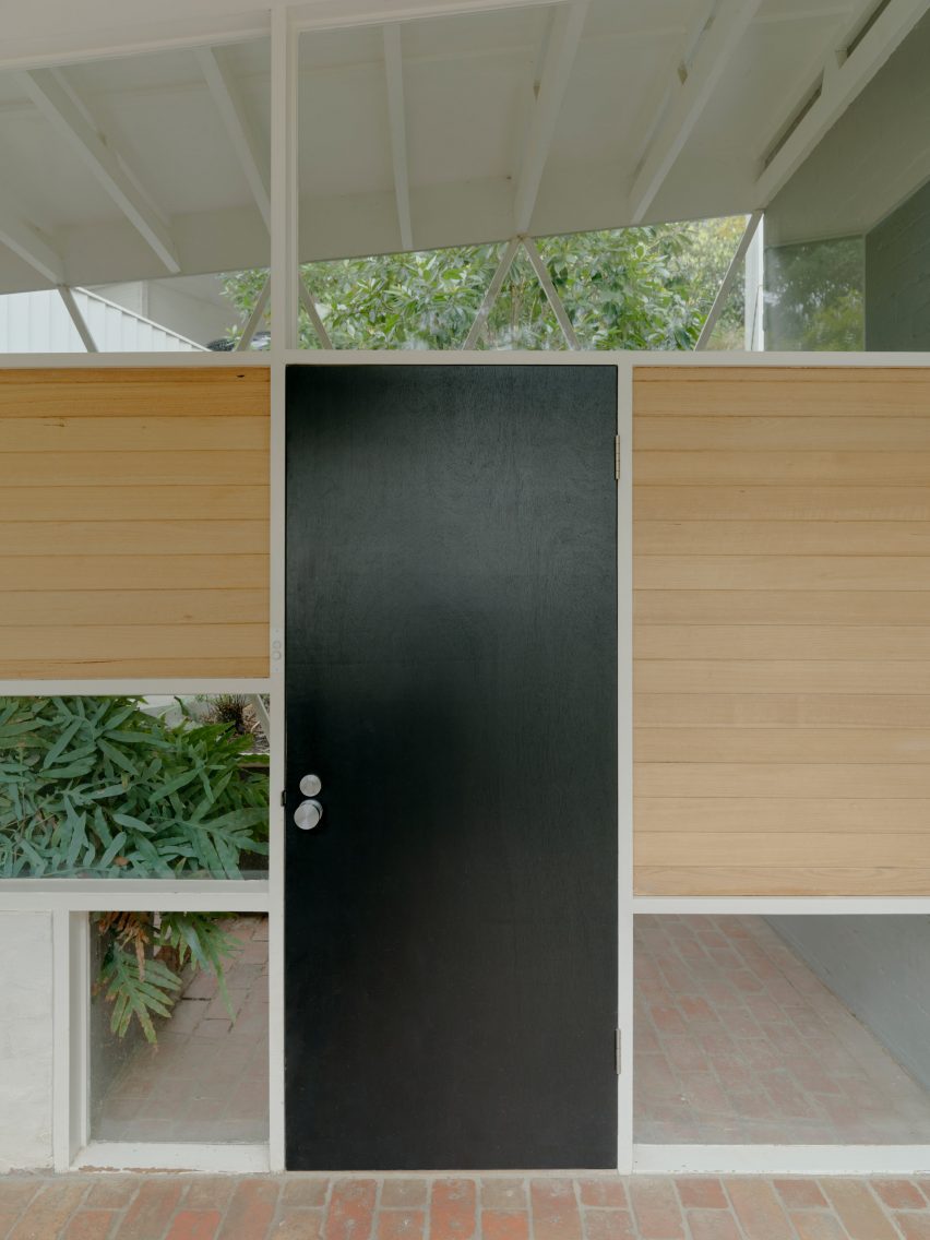 Coil House by Karen Abernethy Interiors and Architecture