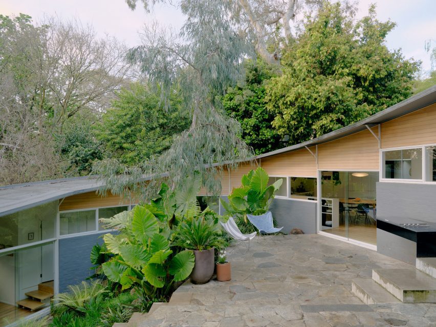 Coil House by Karen Abernethy Interiors and Architecture