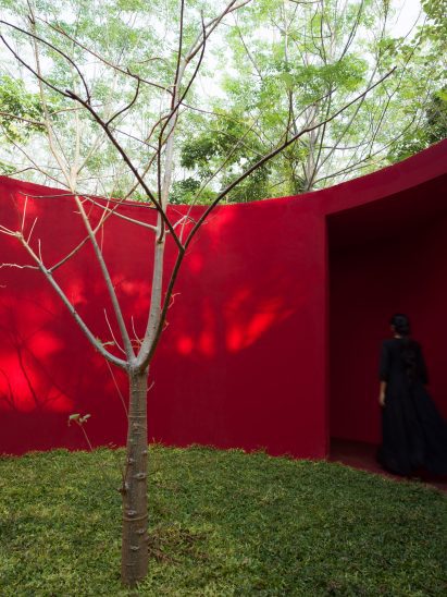 Courtyard space at the Sanctum of Trees by 182 Design