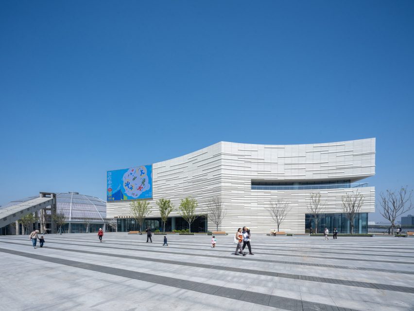 West Bund Grand Theatre by Schmidt Hammer Lassen