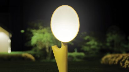 Soil-powered light