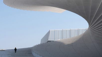 Spiral staircase roof at the Shanghai Grand Opera House by Snøhetta