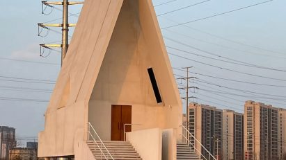 The building in Xinxiang that copied the design of Seashore Chapel
