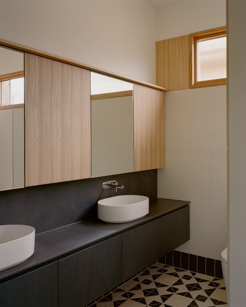 Thornbury House by Healy Ryan Architects