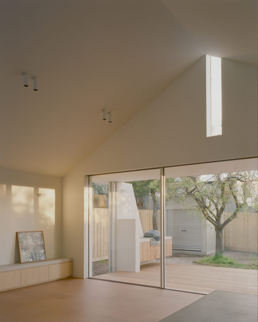 Thornbury House by Healy Ryan Architects