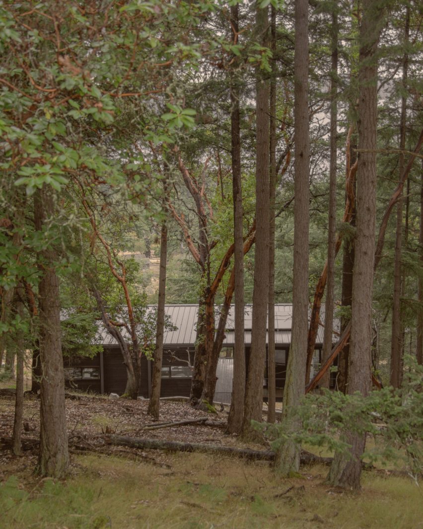 Trestle Cabin by Miller Hull
