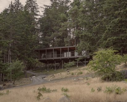 Trestle Cabin by Miller Hull