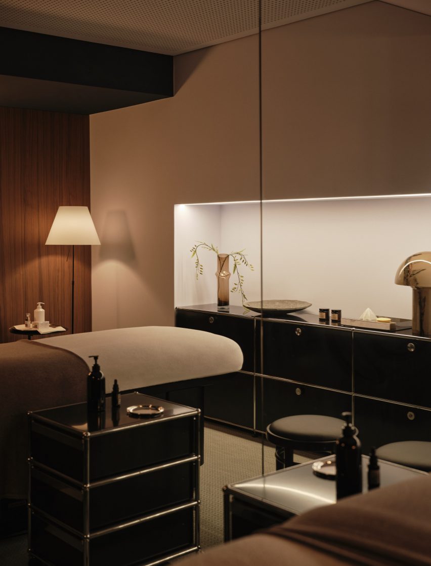 Valentyns office in Colonge, Germany designed by Thomas van den Valentyn