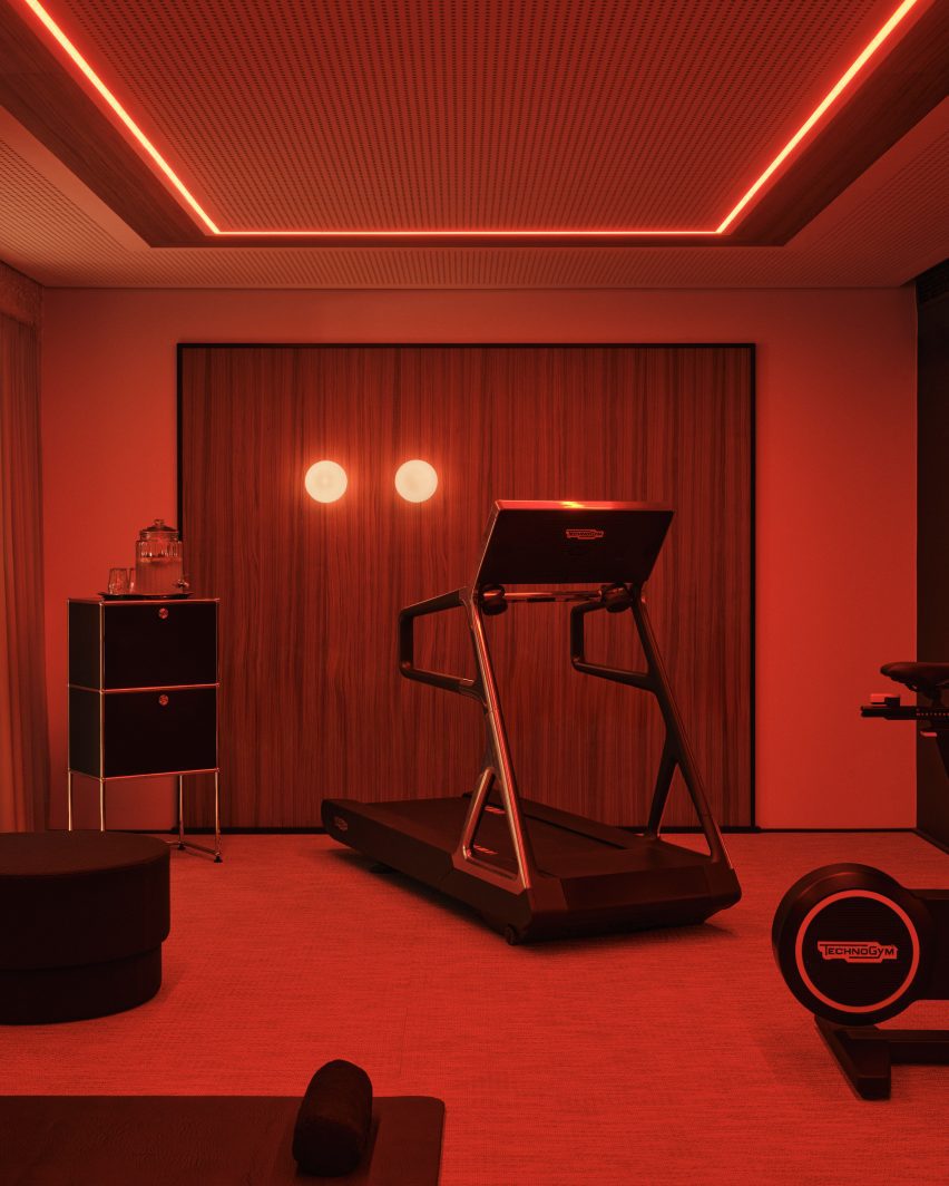 Valentyns office in Colonge, Germany designed by Thomas van den Valentyn