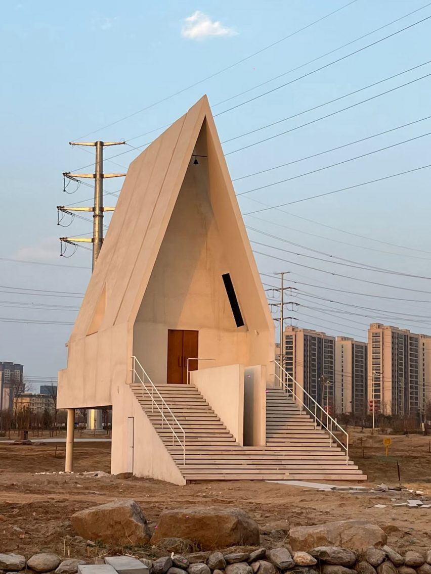 The building in Xinxiang that copied the design of Seashore Chapel