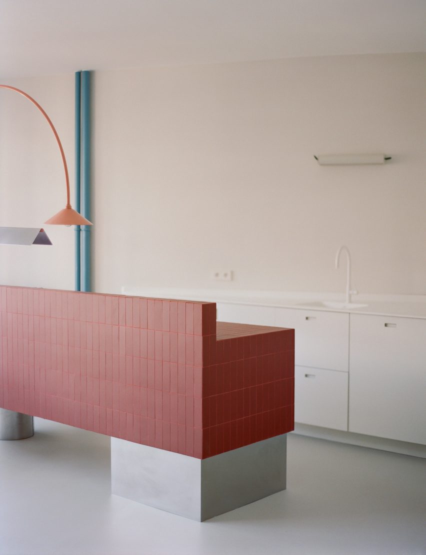 Apartment 24 N.C. by RREEL